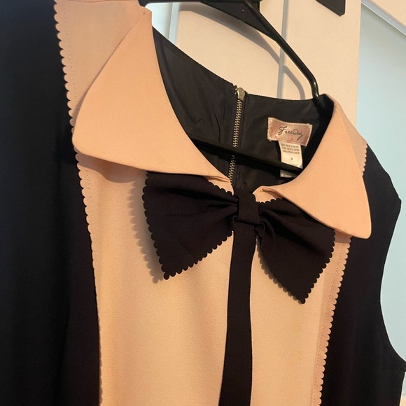 ModCloth M bow tie dress rare medium black collar - Picture 2 of 4